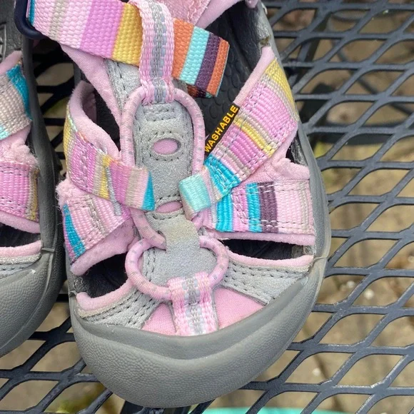 Preowned Keen Toddler girl Multicolor Striped Closed-Toe Sandals 8 US excellent - Picture 6 of 11